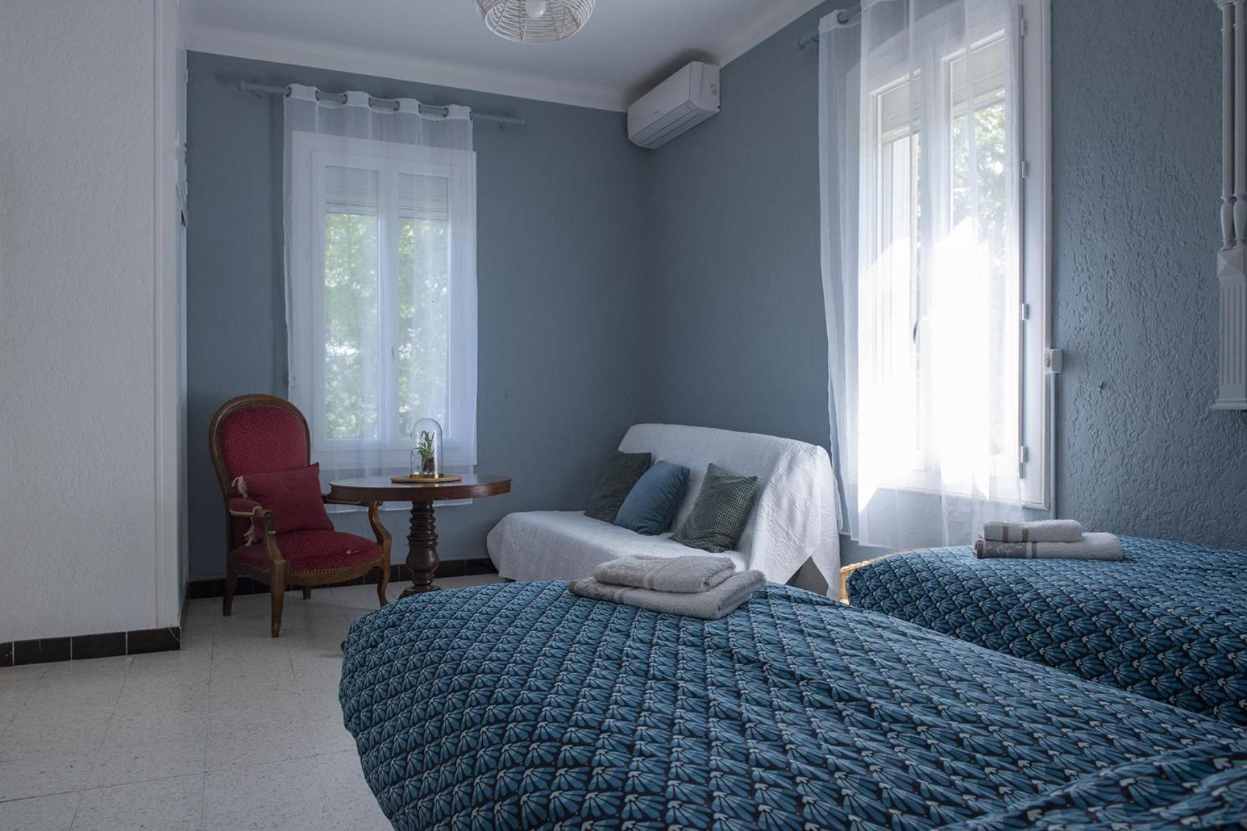 La Plaisance - Maison Et D Hotes A Proximite De Chateaneuf-du-pape Homestay Bedarrides